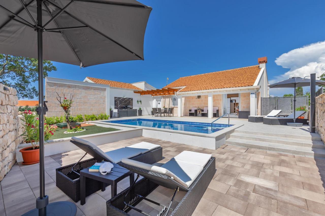 Apartment Holiday Home Doma, Cilipi Near Dubrovnik Экстерьер фото