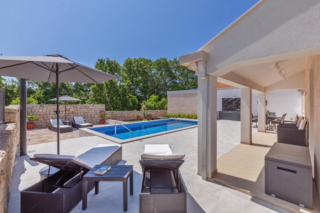 Apartment Holiday Home Doma, Cilipi Near Dubrovnik Экстерьер фото
