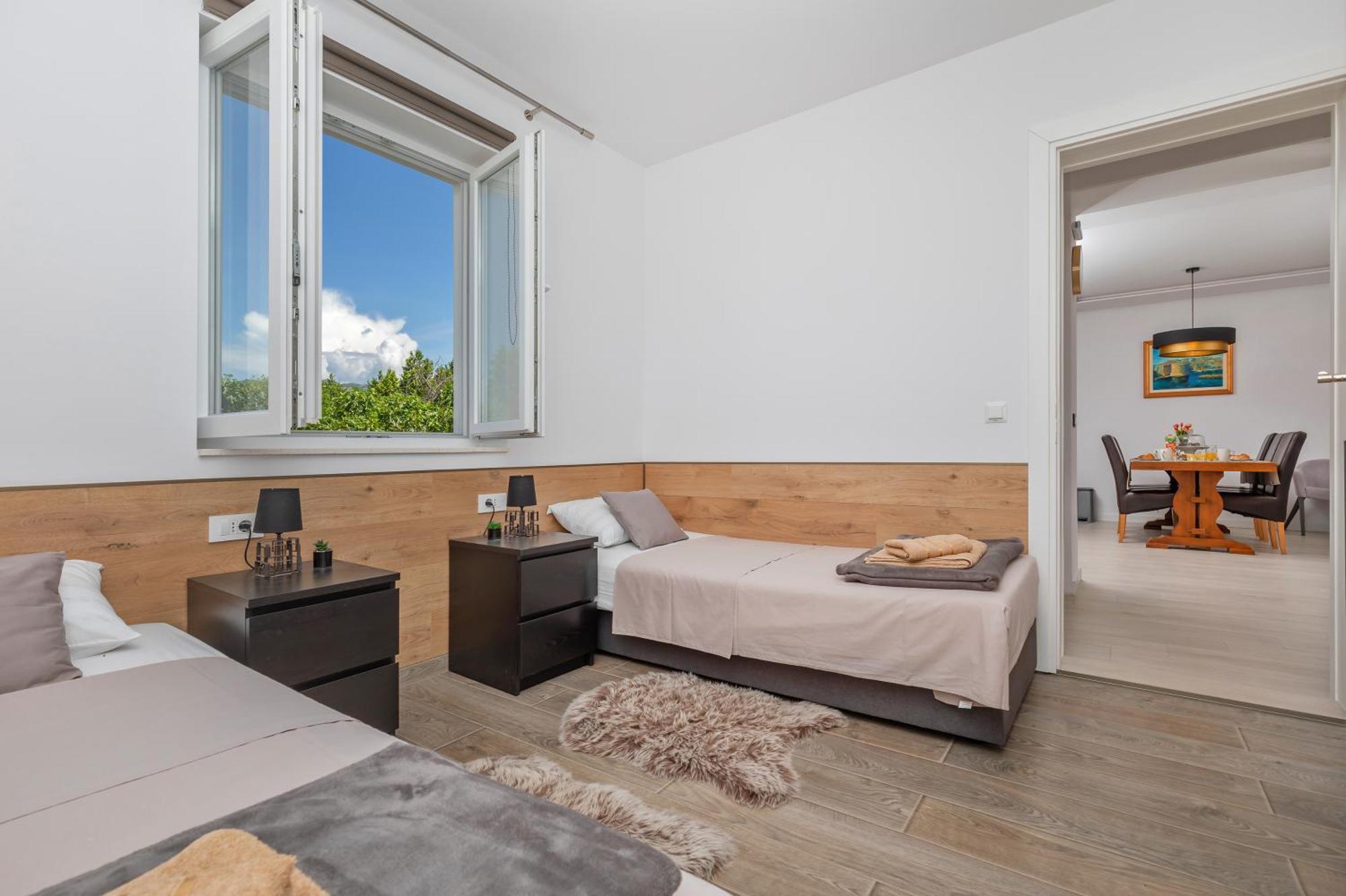 Apartment Holiday Home Doma, Cilipi Near Dubrovnik Номер фото